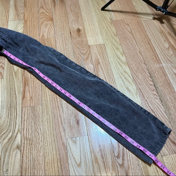 UO Standard Cloth Men's Gray Corduroy Skinny Tapered Pants - Picture 9 of 11